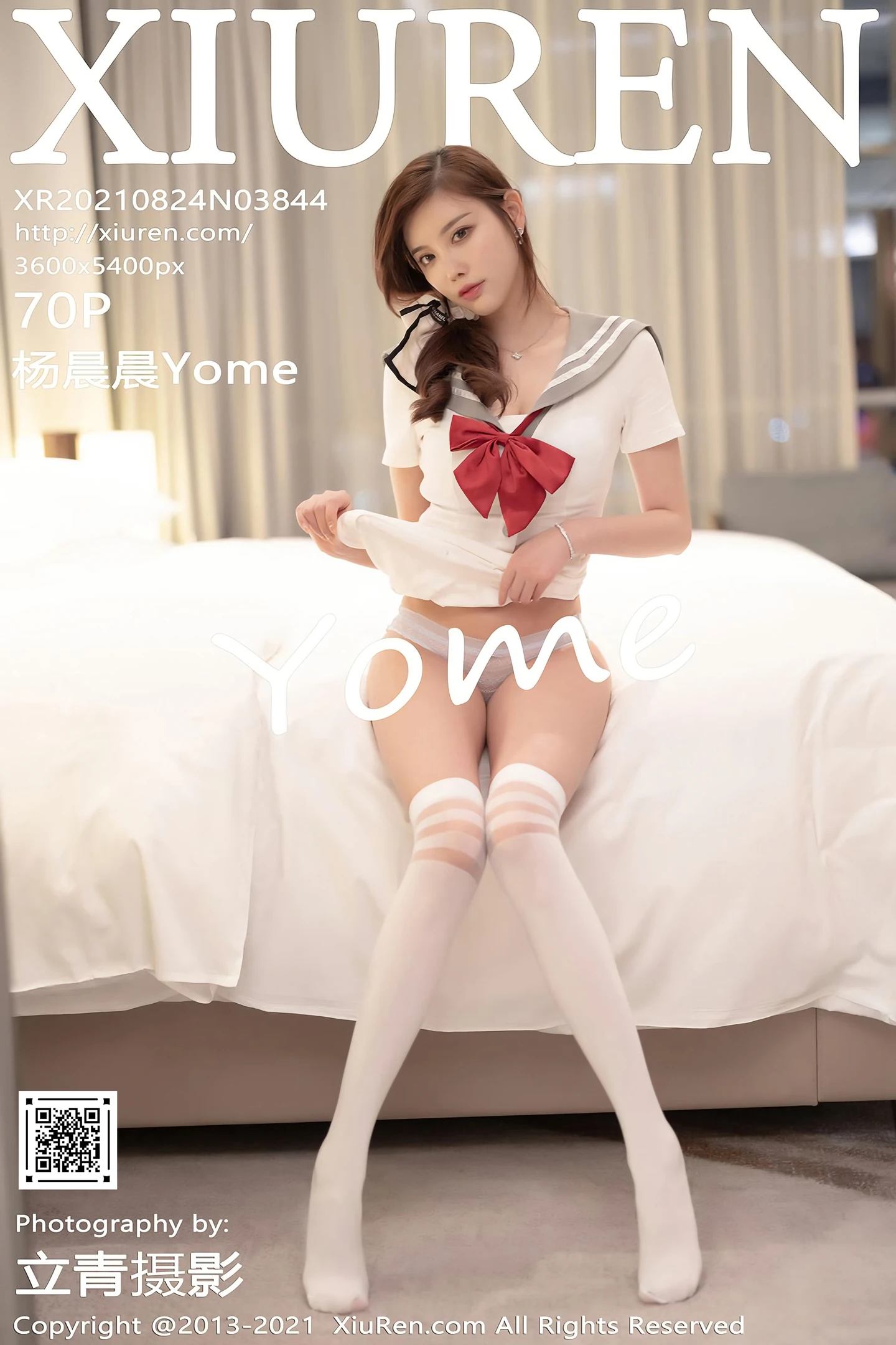 [XiuRen秀人网]VOL.3844 女神杨晨晨Yome私房清纯制服配白丝袜半脱露完美身材诱惑写真70P-秀人网官方网站
